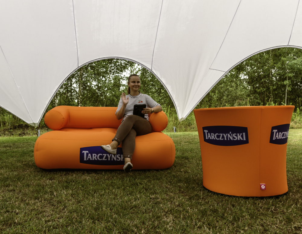 Aufblasbarer Sessel und Sofa mit Branding