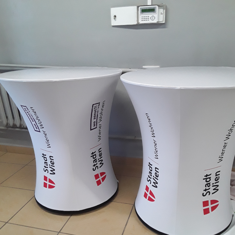 Event Tisch aufblasbar mit Logo bedruckt