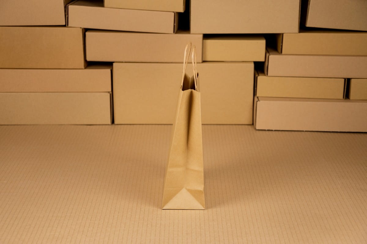 Braune-Papiertasche-180x80x225mm