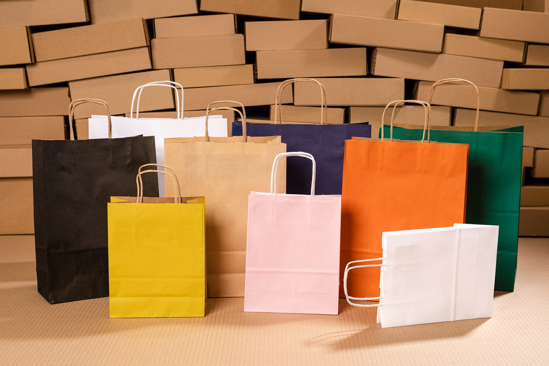 Bunte-Papiertaschen-180x80x225mm